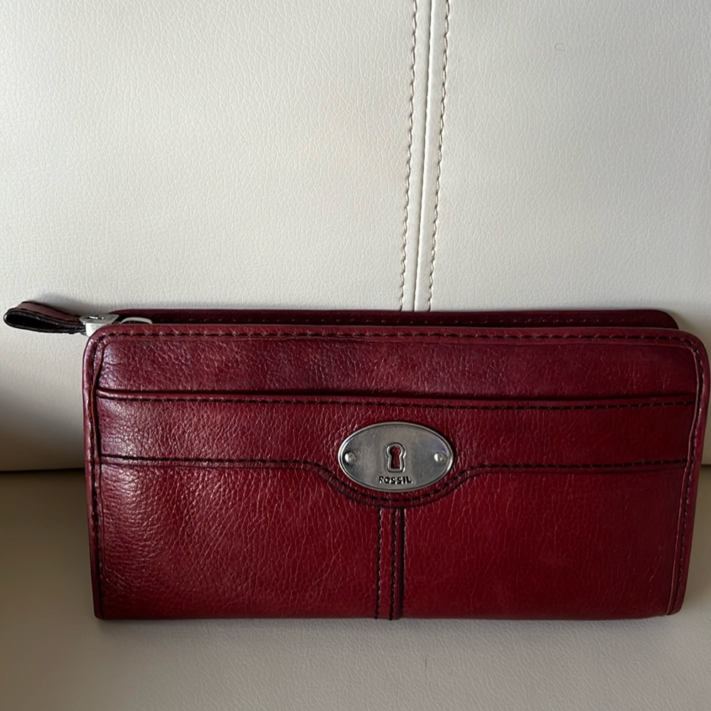 Fossil Brown Leather Clutch Wallet